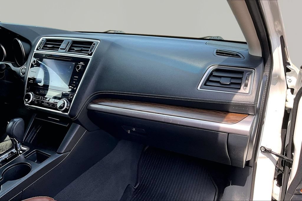 Used 2019 Subaru Outback 2.5i Touring AWD/4WD image 17