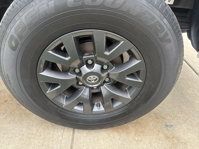Used 2023 Toyota Tacoma SR5 RWD image 11