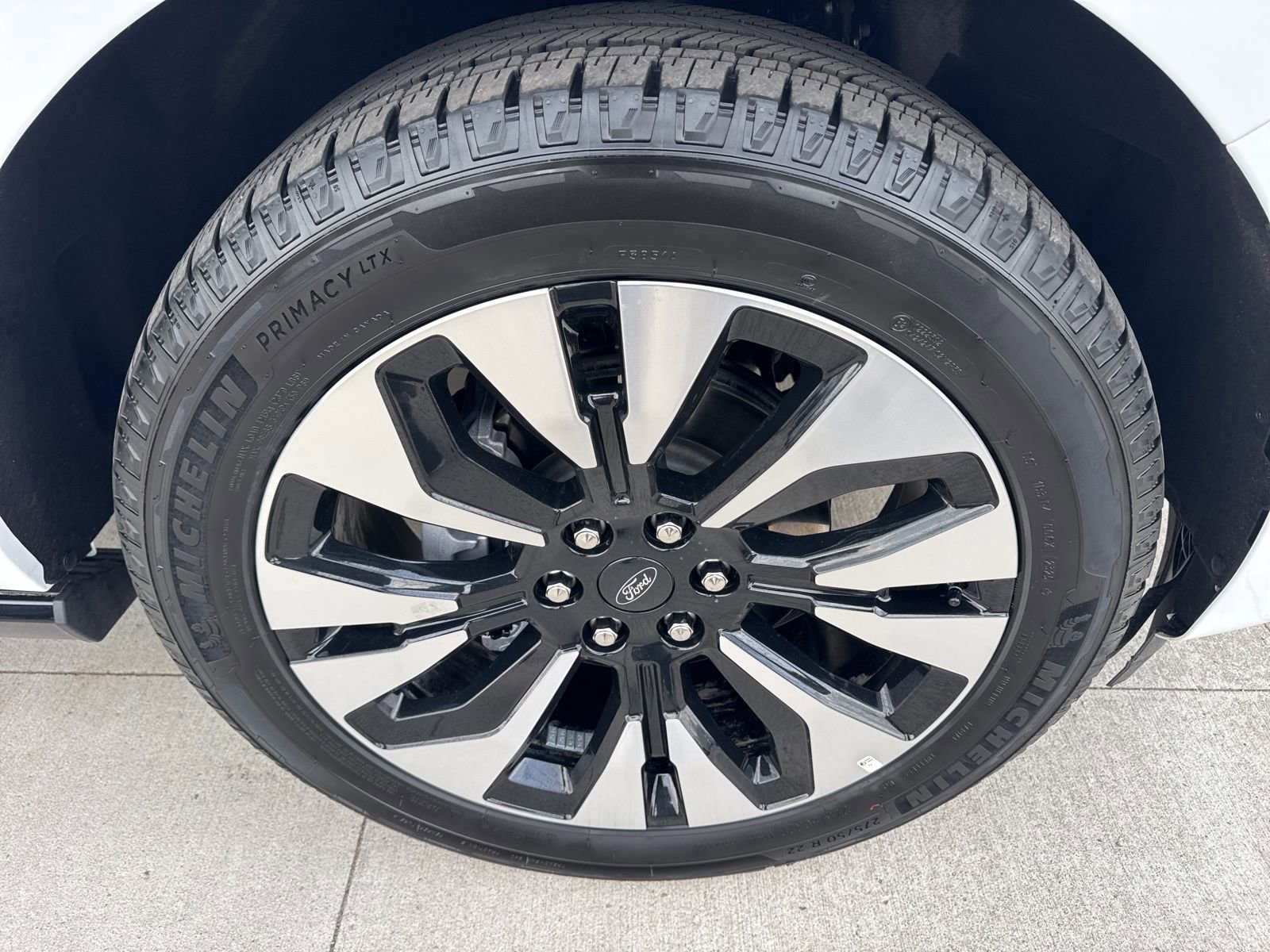 Certified 2025 Ford Expedition Platinum w/ Driver's Package image 21