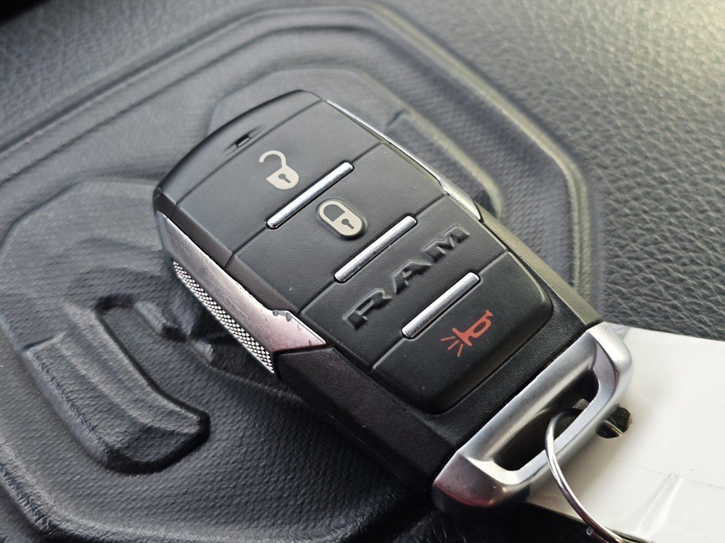 Used 2019 RAM 1500 Rebel image 34