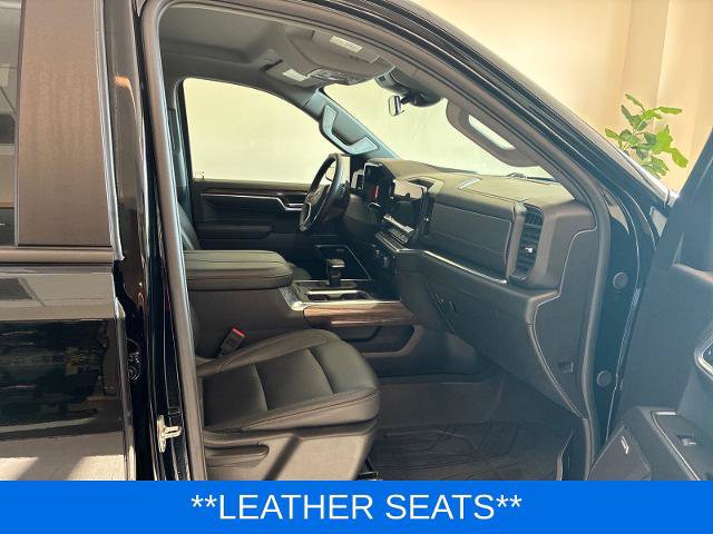 Used 2025 Chevrolet Silverado 1500 RST w/ Convenience Package II AWD/4WD image 8