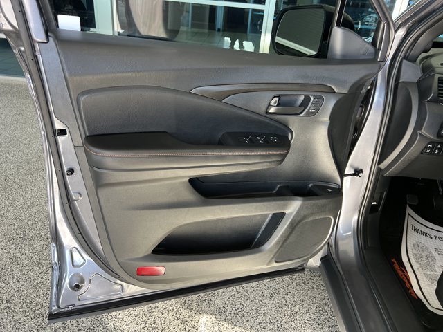 Used 2025 Honda Ridgeline TrailSport image 12