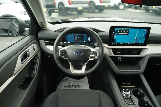 Certified 2025 Ford Explorer Active RWD image 23