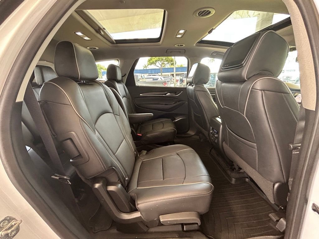 Used 2020 Buick Enclave Avenir w/ Avenir Technology Package FWD image 31