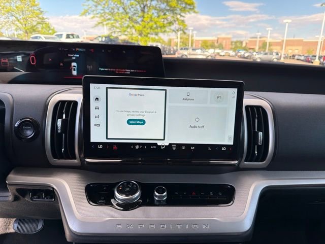 Certified 2025 Ford Expedition Active AWD/4WD image 15