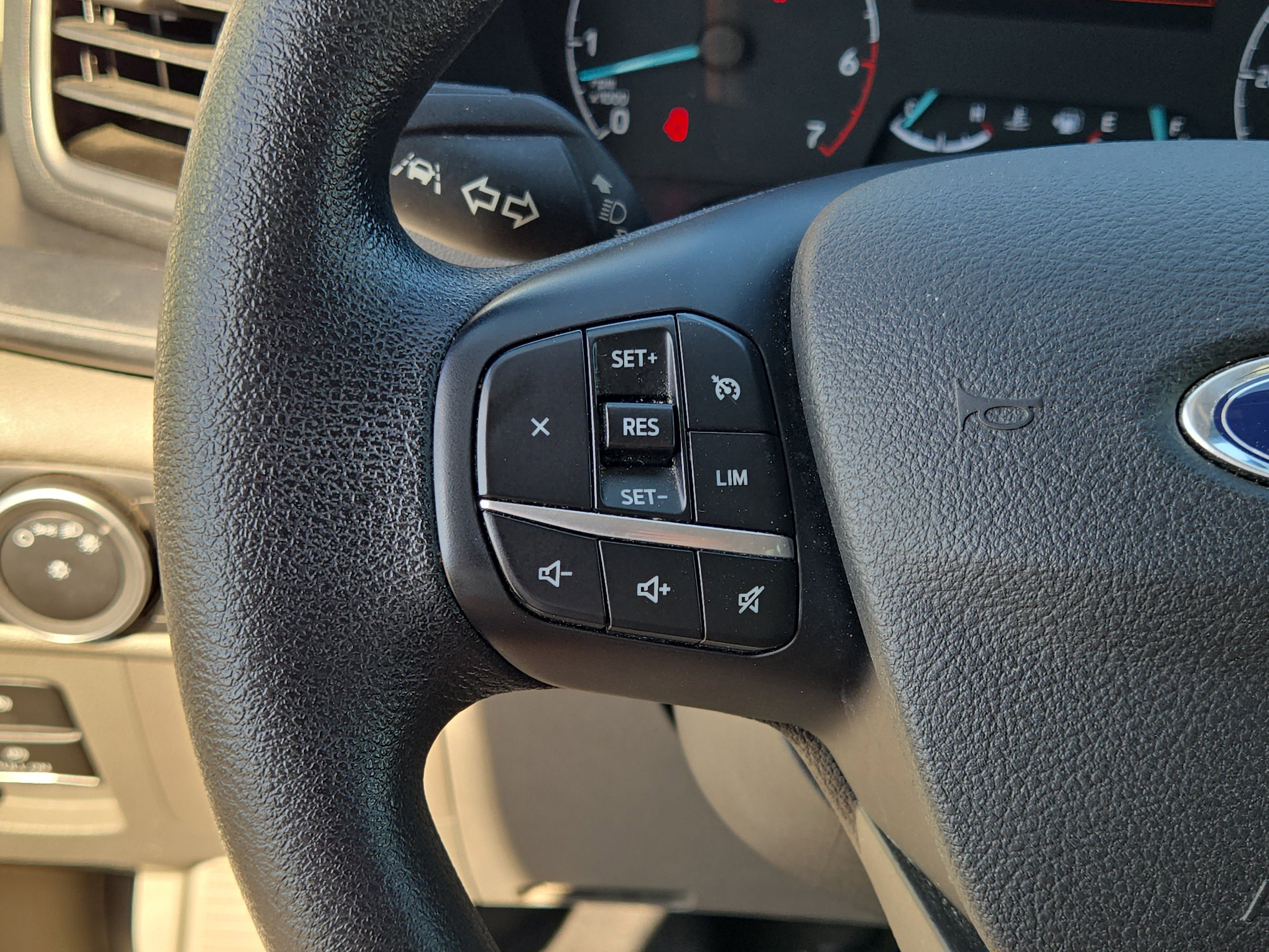 Certified 2023 Ford Transit 350 XLT image 28