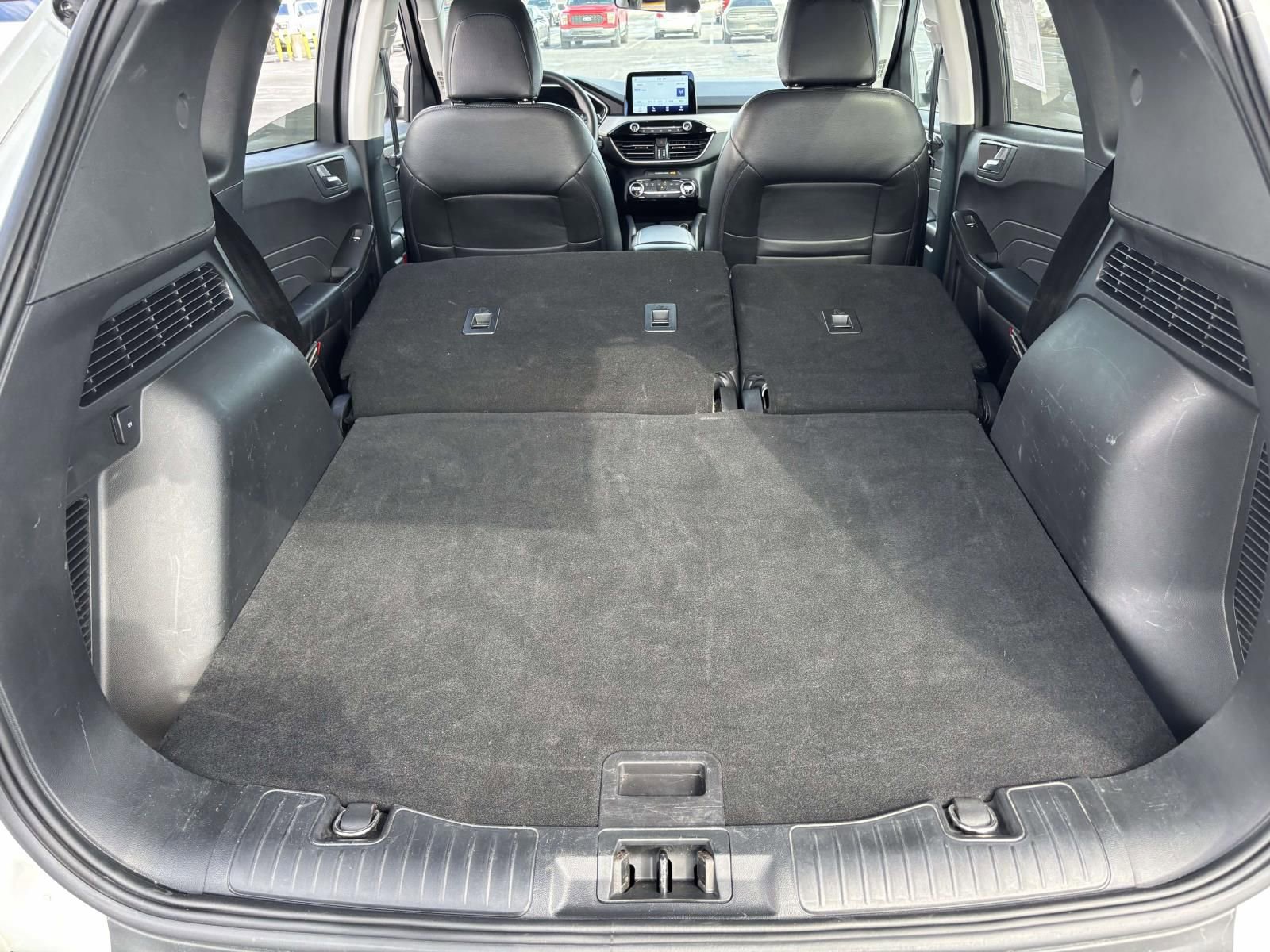 Certified 2021 Ford Escape SE w/ SE Sport Appearance Package image 11