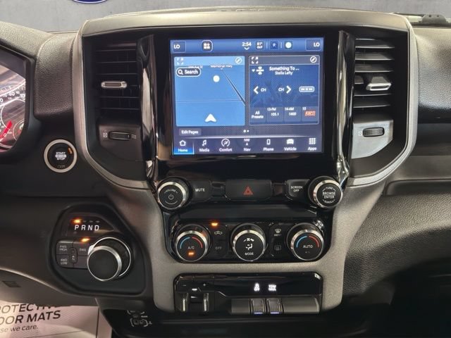 Used 2024 RAM 2500 Tradesman w/ Chrome Appearance Group AWD/4WD image 3