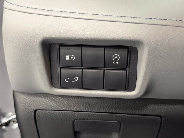 Used 2023 Toyota Highlander XLE FWD image 15