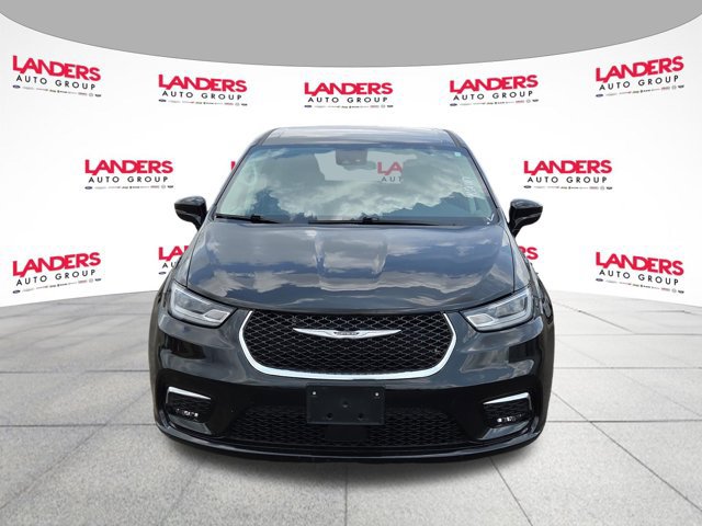 Used 2024 Chrysler Pacifica Touring-L FWD image 8