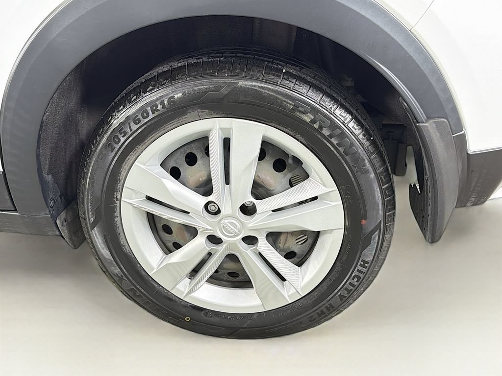 Used 2024 Nissan Kicks S FWD image 32