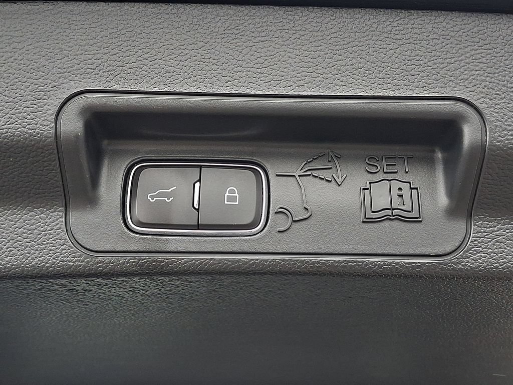 Certified 2023 Ford Explorer XLT AWD/4WD image 29