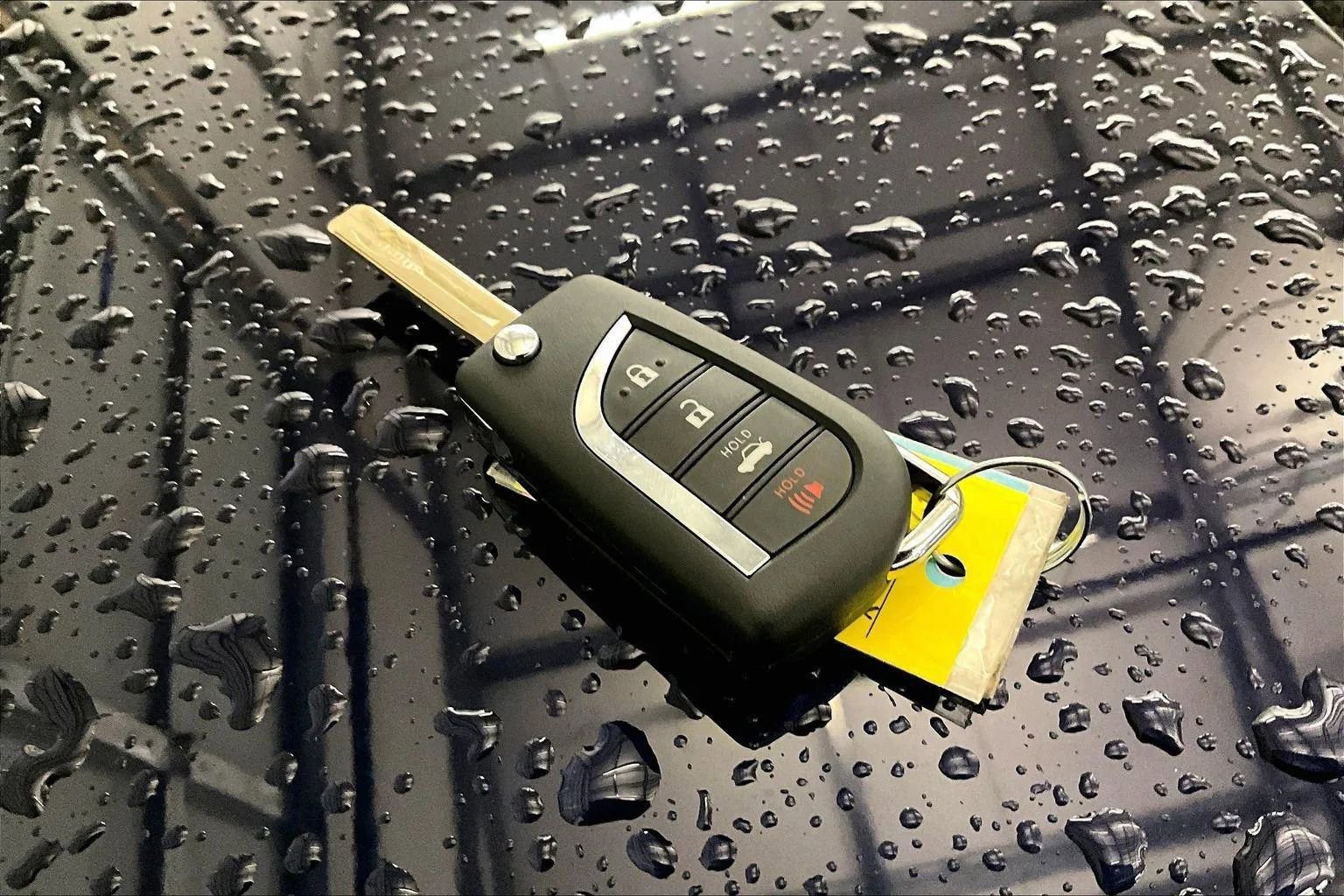 Used 2024 Toyota Corolla LE image 9