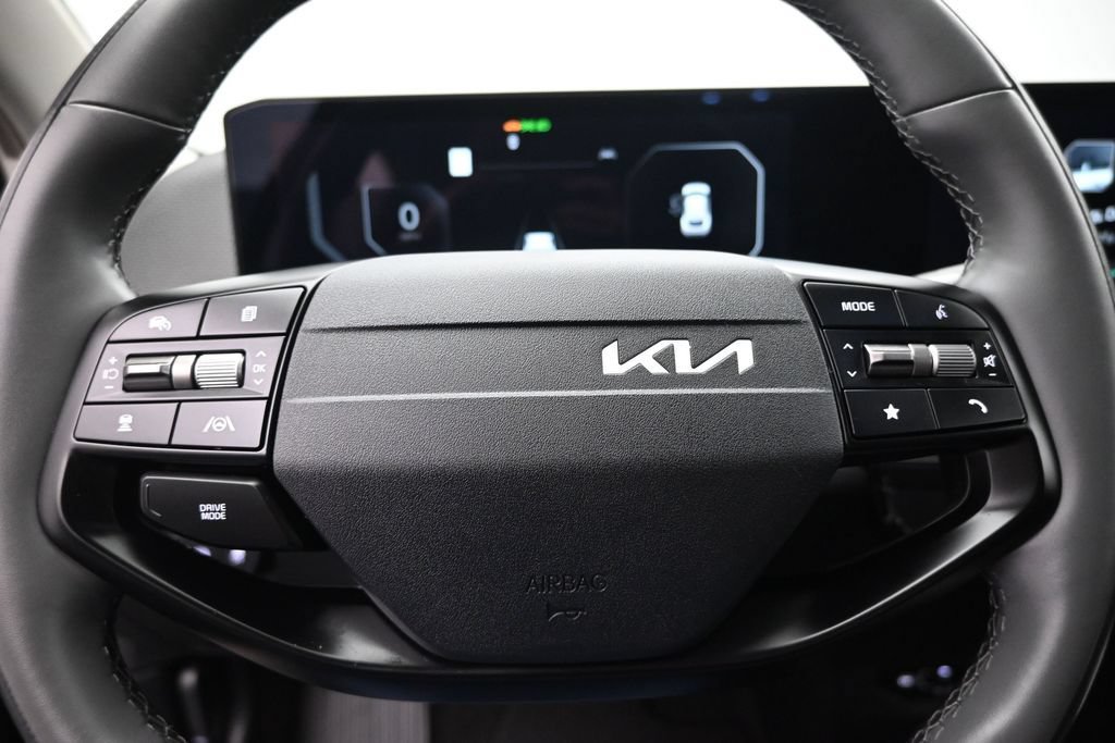 Used 2025 Kia EV6 Wind RWD image 12