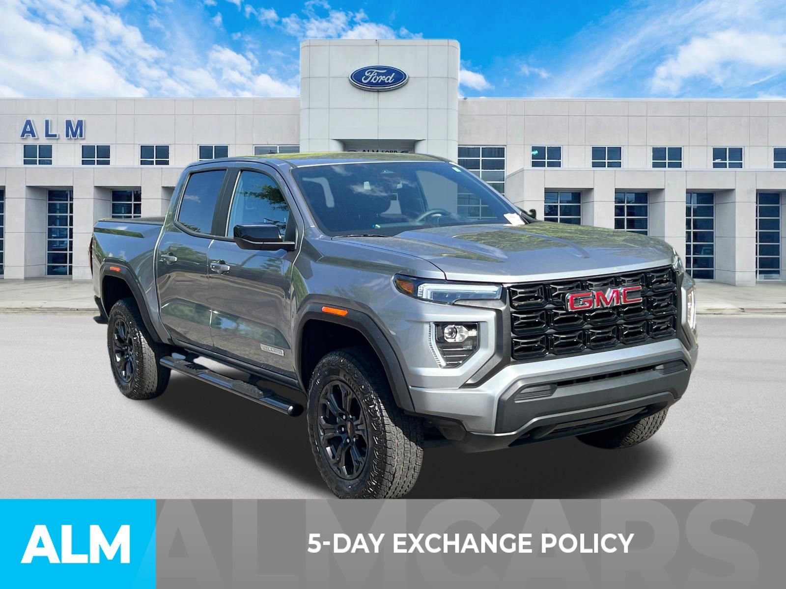 Used 2025 GMC Canyon Elevation RWD image 3