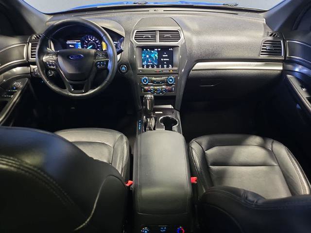 Certified 2018 Ford Explorer XLT w/ Equipment Group 202A AWD/4WD image 6