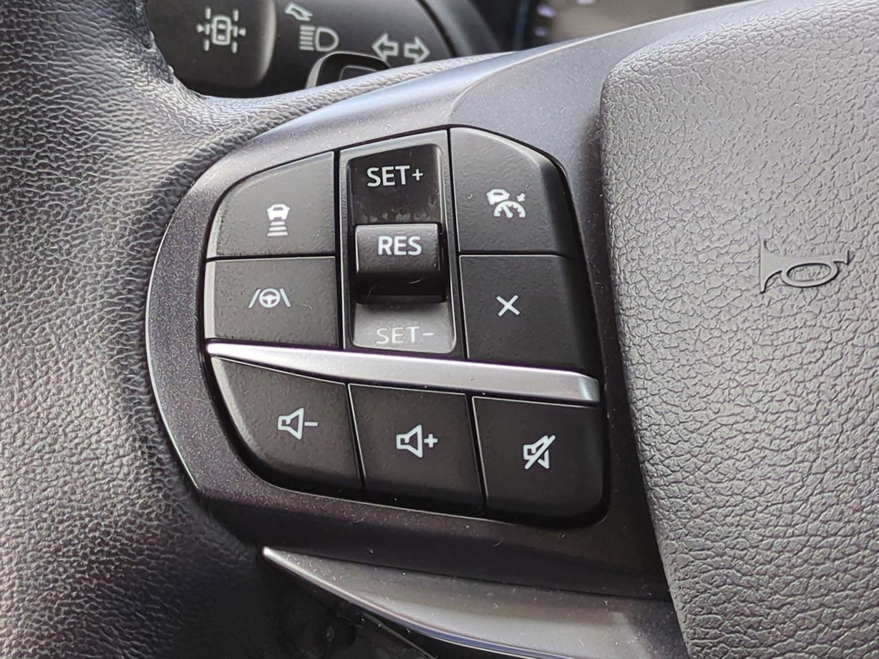 Certified 2020 Ford Explorer Limited image 24