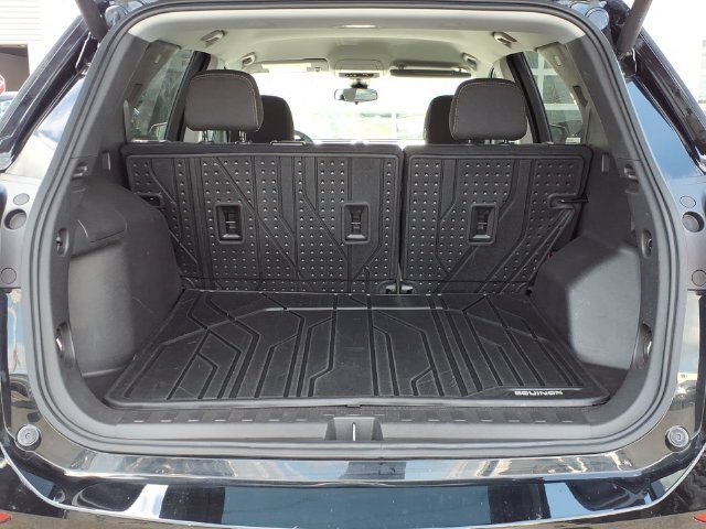 Used 2023 Chevrolet Equinox LT FWD image 9