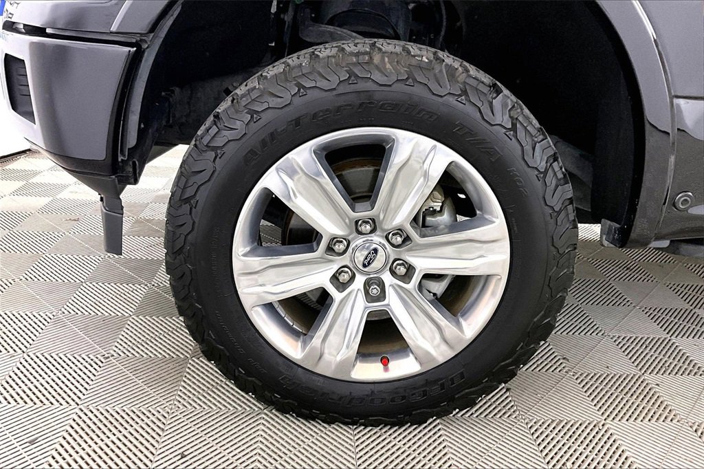 Certified 2019 Ford F150 Platinum w/ Equipment Group 701A Luxury image 7