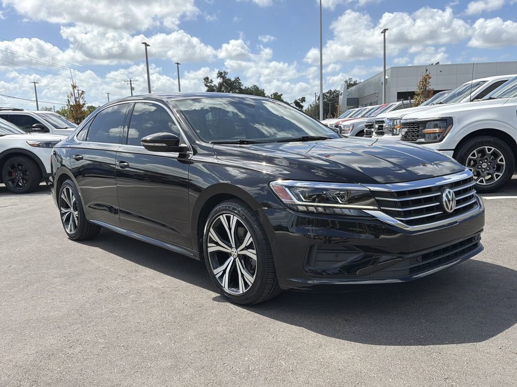 Used 2020 Volkswagen Passat 2.0T SEL image 2