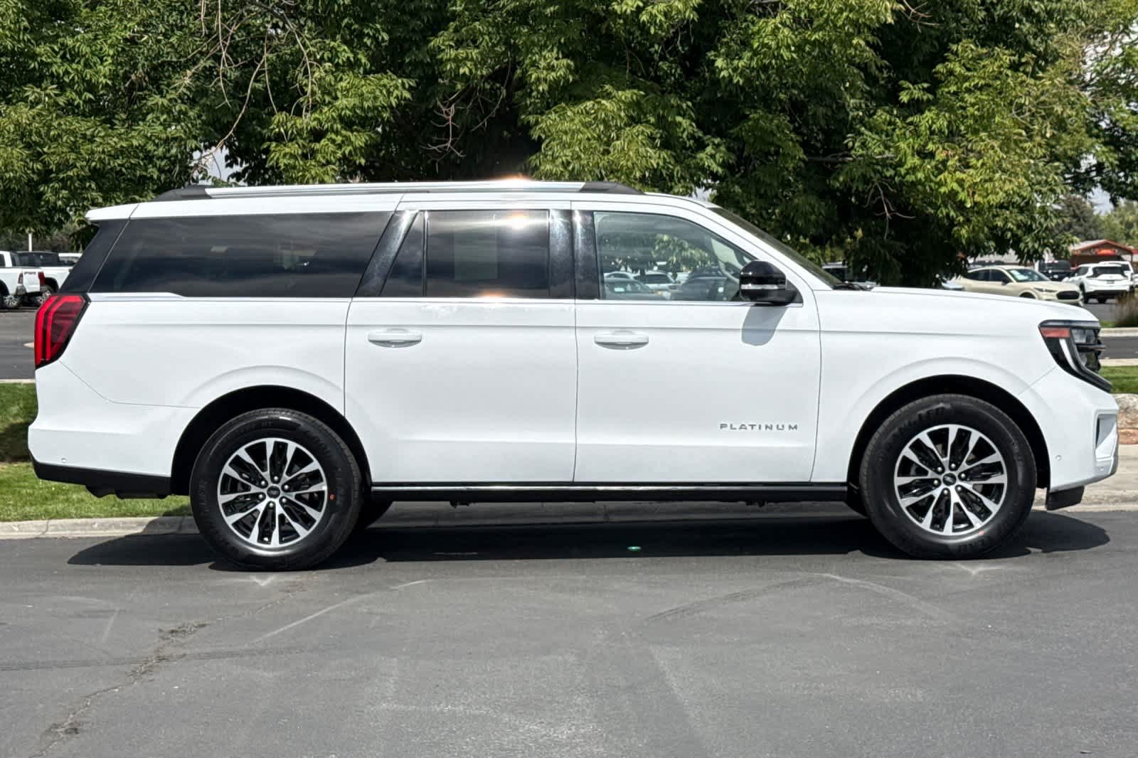 Certified 2025 Ford Expedition Max Platinum AWD/4WD image 8