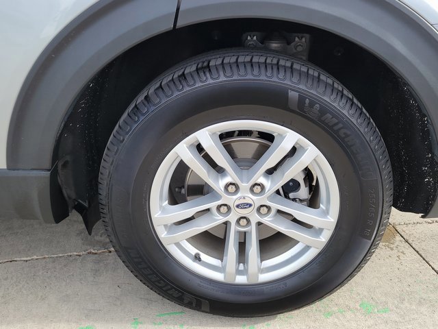 Certified 2022 Ford Explorer XLT w/ Equipment Group 202A image 18