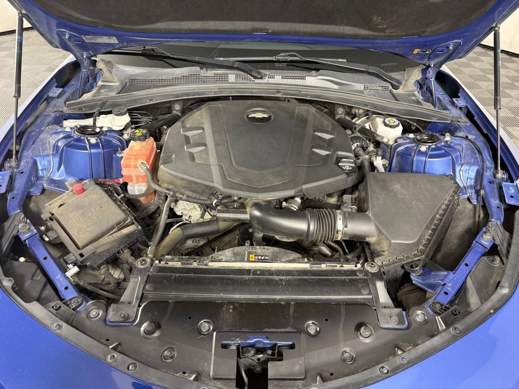 Used 2021 Chevrolet Camaro LT image 9