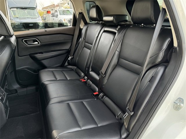 Used 2021 Nissan Rogue SV w/ Premium Package image 25