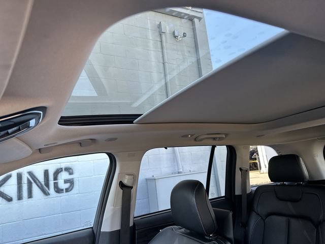 Used 2023 Jeep Grand Cherokee Limited w/ Luxury Tech Group II image 23