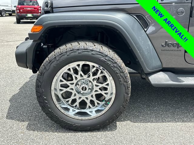 Used 2025 Jeep Wrangler Sport AWD/4WD image 11