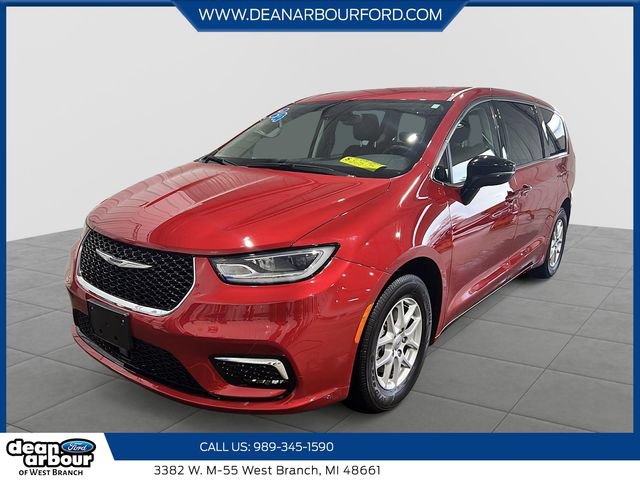 Used 2024 Chrysler Pacifica Touring-L FWD image 1