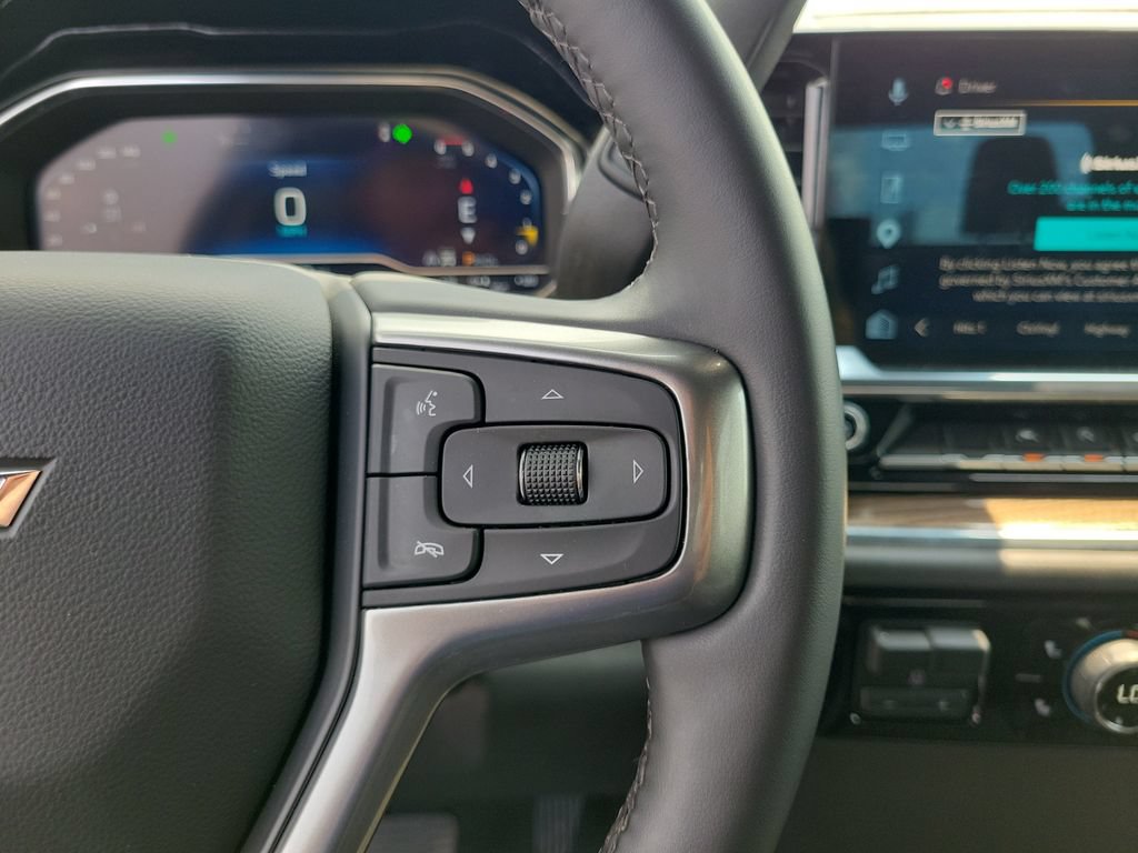 Used 2023 Chevrolet Silverado 1500 LT AWD/4WD image 25