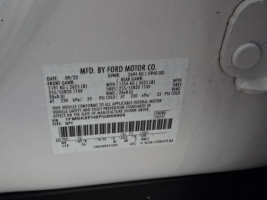 Certified 2023 Ford Explorer Limited AWD/4WD image 30