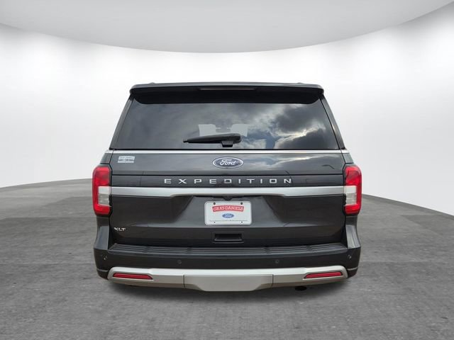 Certified 2023 Ford Expedition XLT image 5