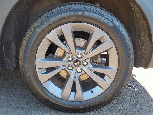 Certified 2023 Ford Explorer XLT w/ Equipment Group 202A AWD/4WD image 27