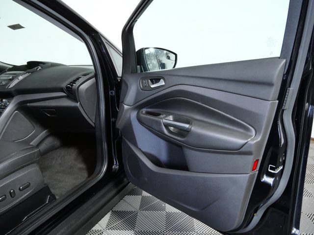 Certified 2017 Ford C-MAX SE w/ Equipment Group 202A FWD image 10