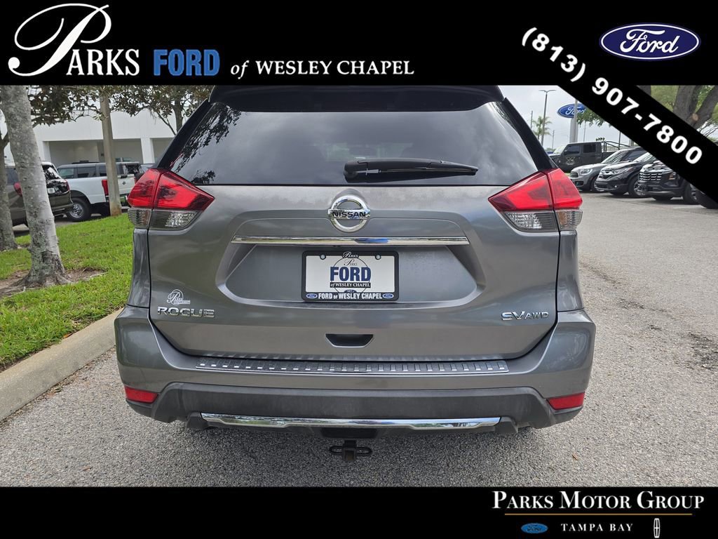 Used 2018 Nissan Rogue SV AWD/4WD image 4