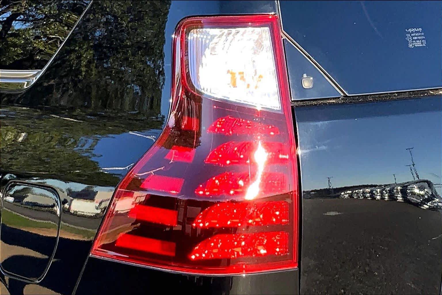 Used 2021 Lexus GX 460 Premium AWD/4WD image 29