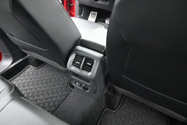 Used 2024 Volkswagen Tiguan SE R-Line FWD image 21