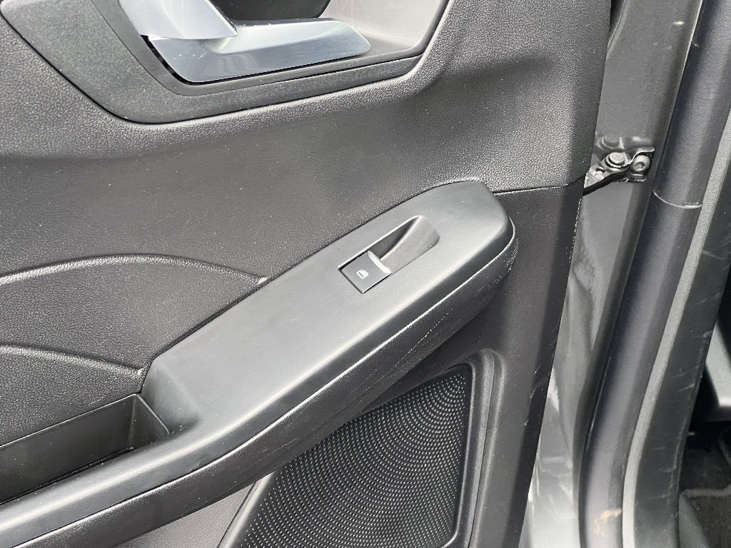 Certified 2025 Ford Escape Platinum image 32