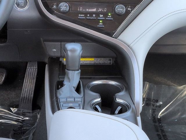 Used 2021 Toyota Camry XSE image 18