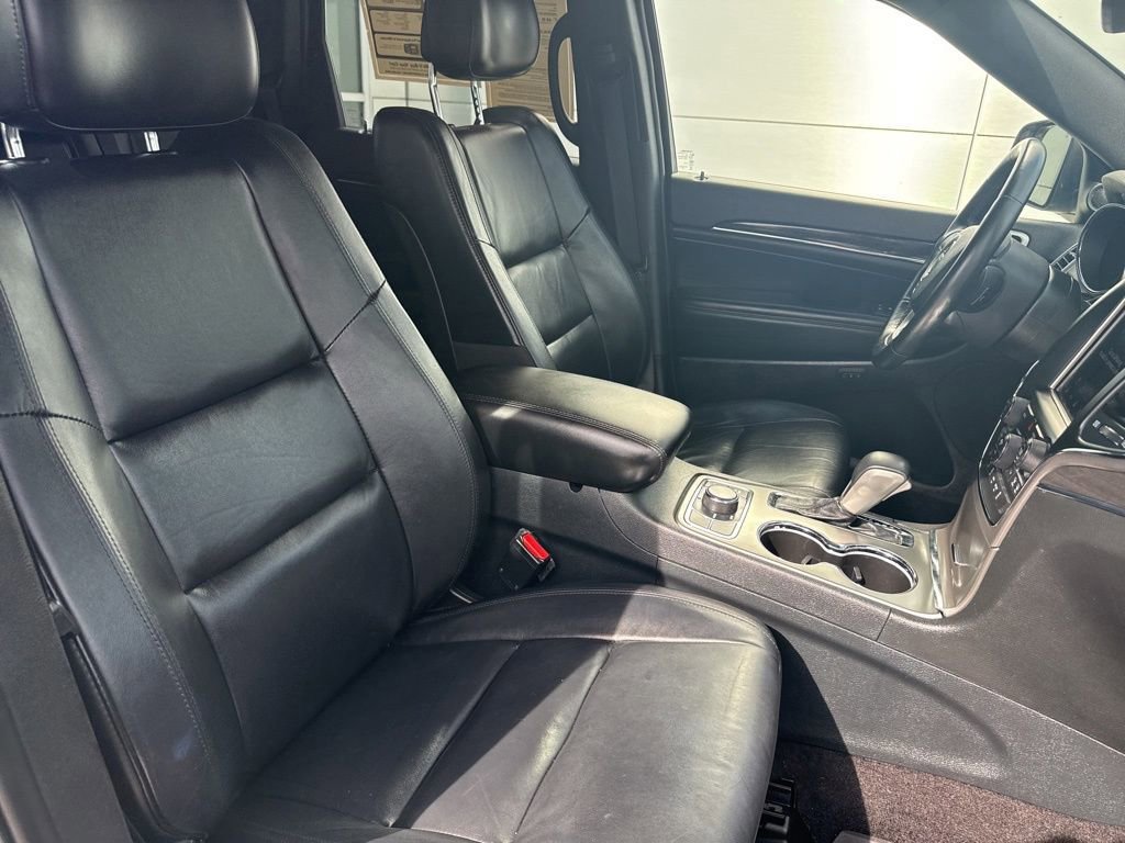 Used 2018 Jeep Grand Cherokee Limited image 33