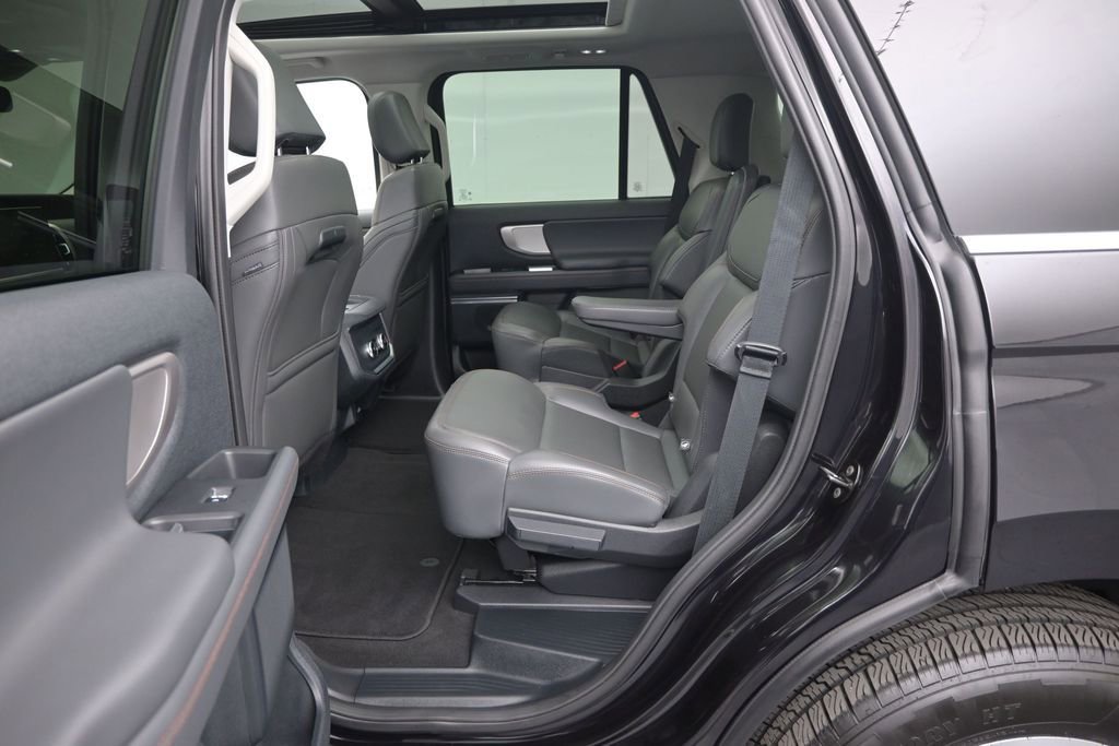 Certified 2025 Ford Expedition Active RWD image 19