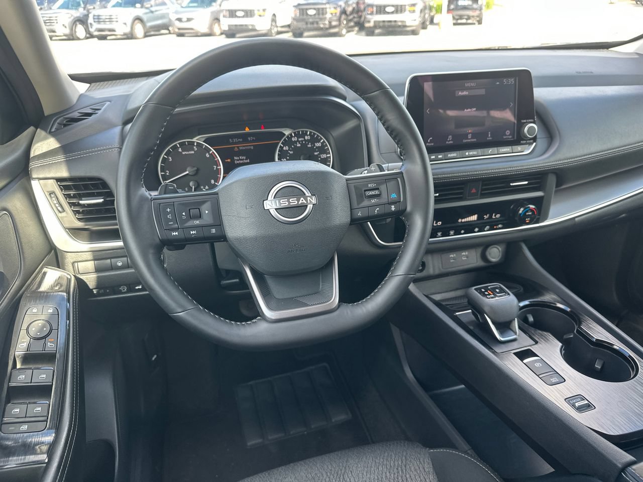 Used 2025 Nissan Rogue SV FWD image 25