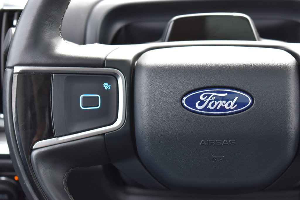 Certified 2025 Ford Expedition Platinum AWD/4WD image 15
