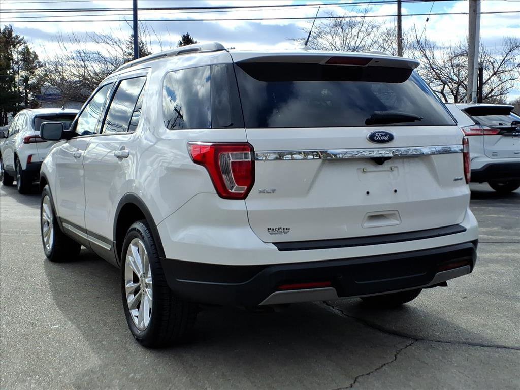 Certified 2019 Ford Explorer XLT w/ Equipment Group 202A image 3