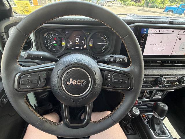 Used 2024 Jeep Wrangler Unlimited AWD/4WD image 7