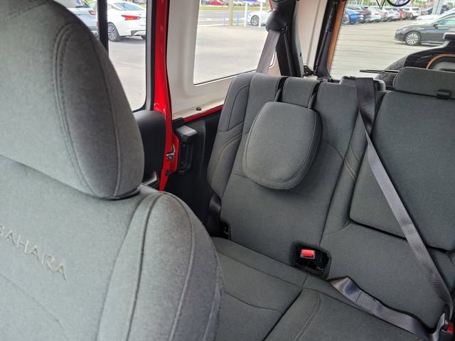 Used 2024 Jeep Wrangler Unlimited Sahara AWD/4WD image 15