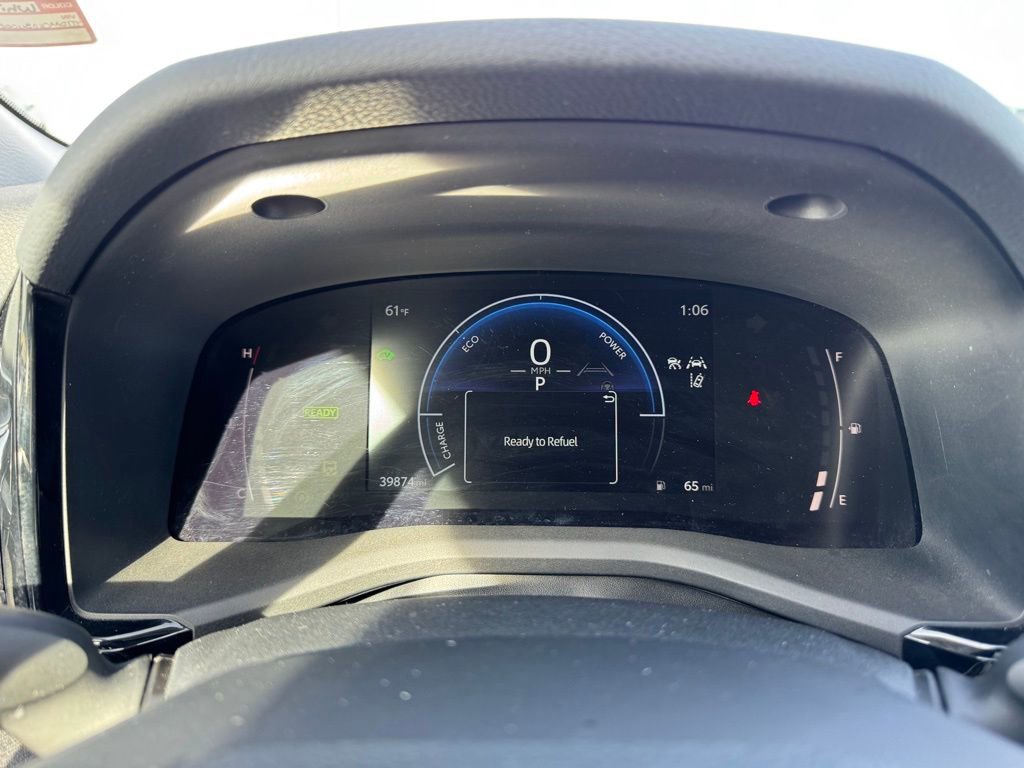 Used 2025 Toyota Camry LE image 16