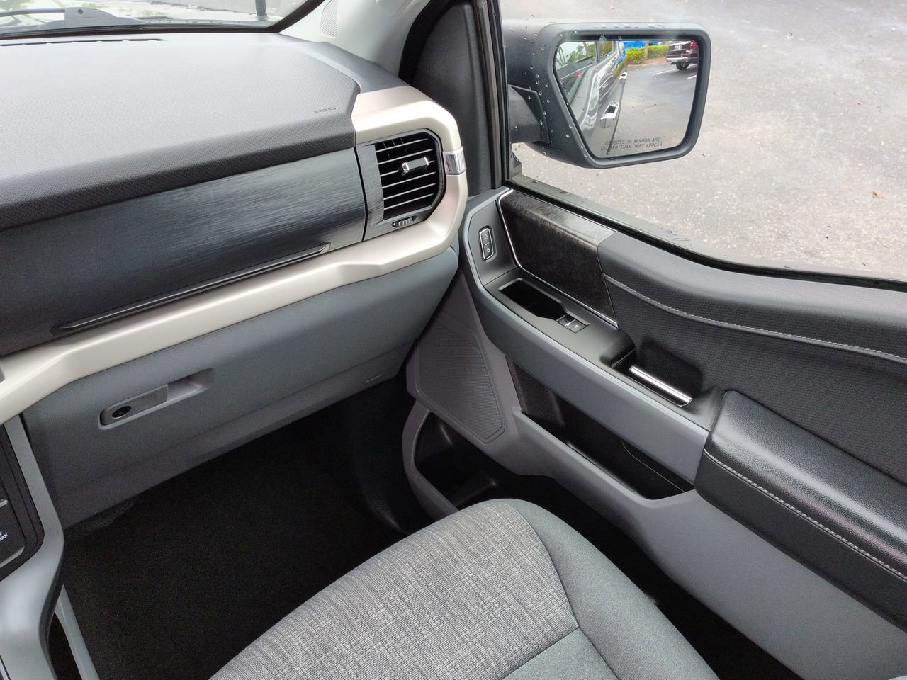 Certified 2021 Ford F150 XLT w/ Equipment Group 302A High image 17